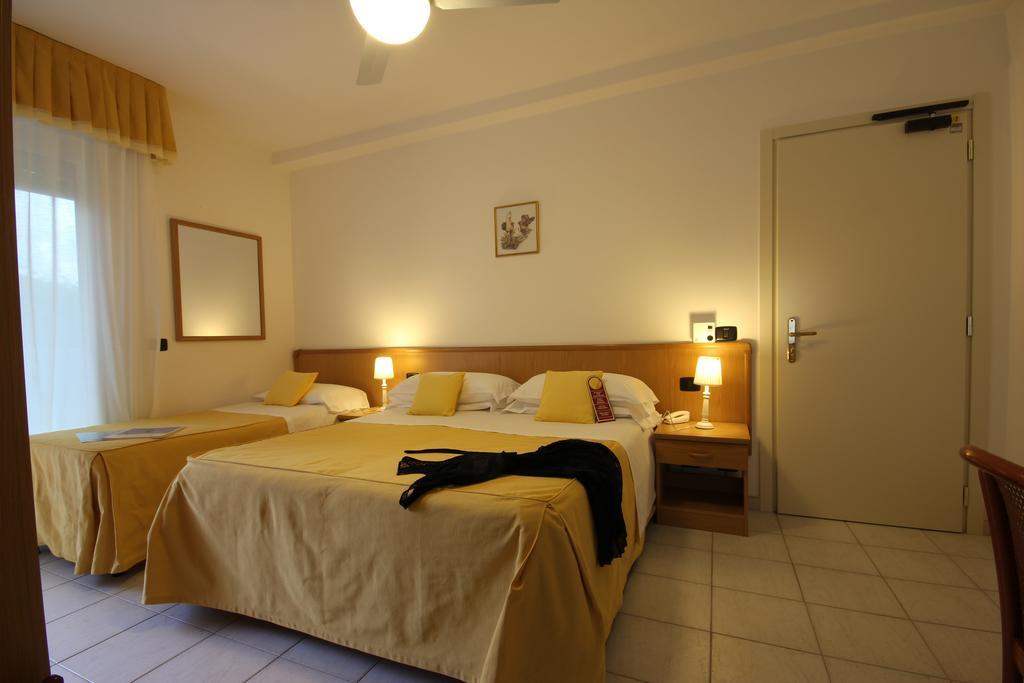 Hotel Miramare Forte dei Marmi Quarto foto