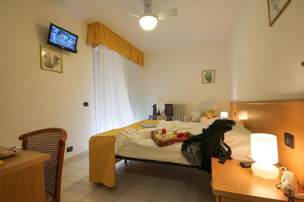 Hotel Miramare Forte dei Marmi Quarto foto