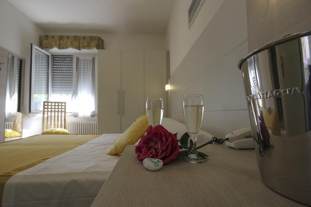 Hotel Miramare Forte dei Marmi Quarto foto