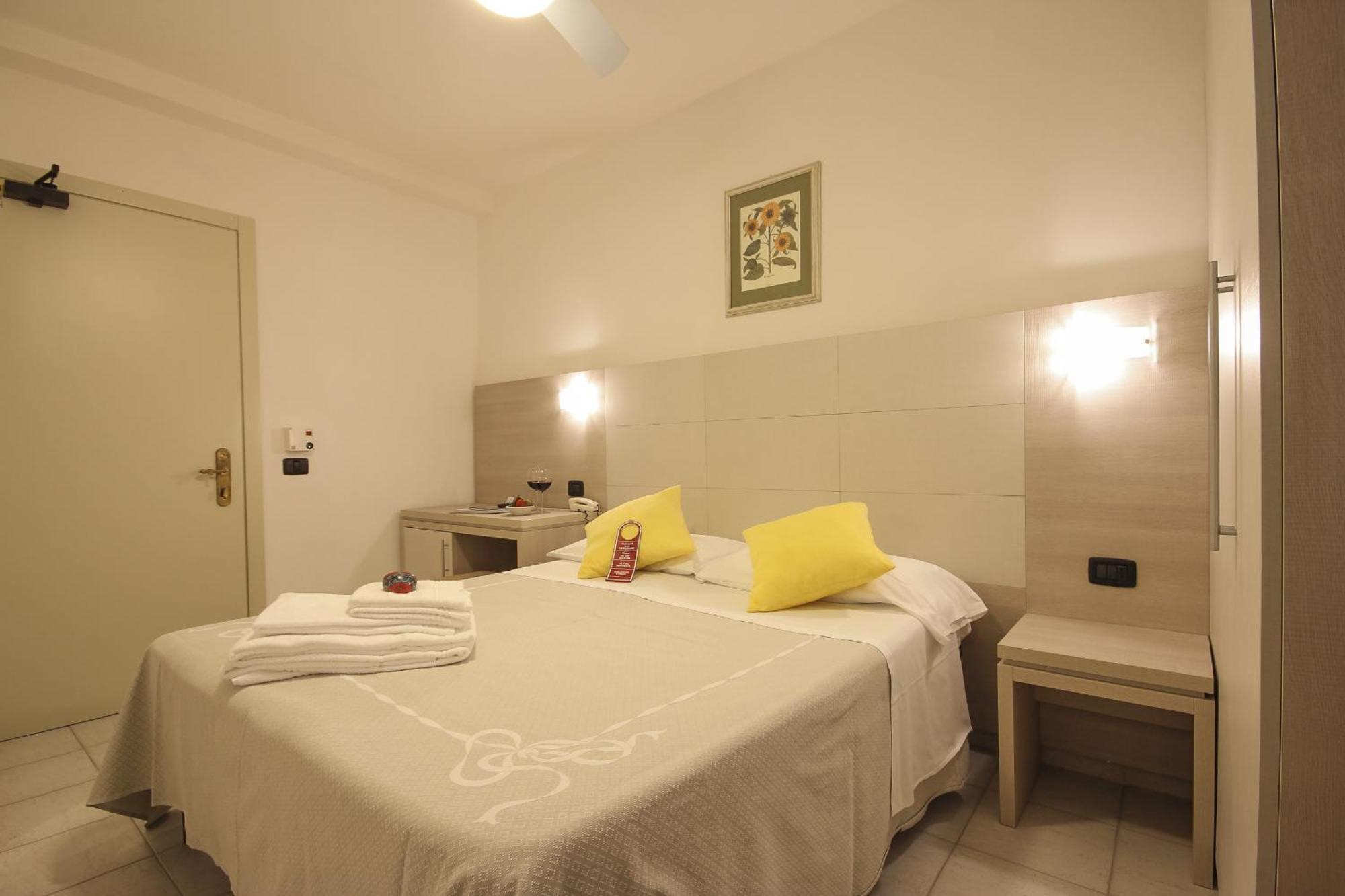 Hotel Miramare Forte dei Marmi Quarto foto